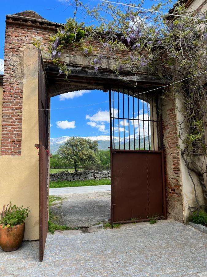 Posada Rural LA RESINERA La Adrada Exterior foto
